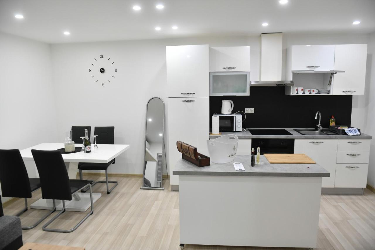 Apartman Lucia Ðakovo Exterior foto
